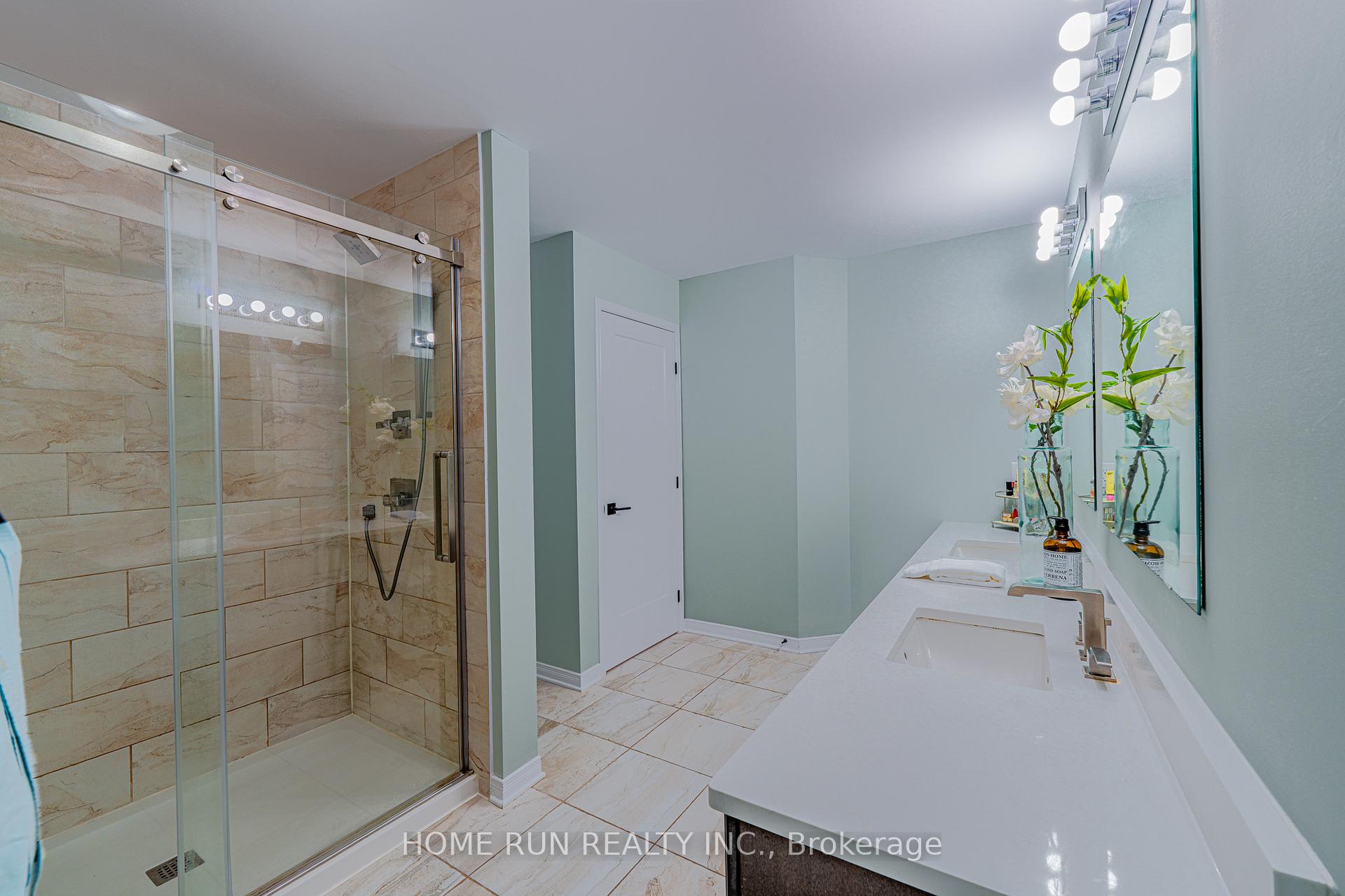 Photo 36 of 77 Defence Street, Ottawa, Kanata - Emerald Meadows/Trailwest — HOMEH