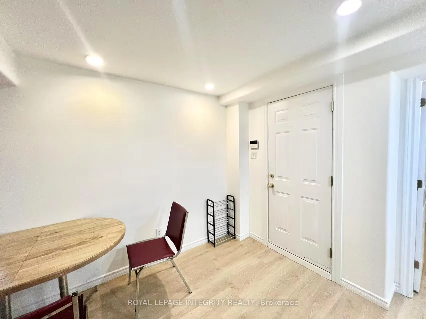 Photo 5 of Unit Basement, 1066 Meadowlands Drive, Ottawa, Carleton Heights — HOMEH