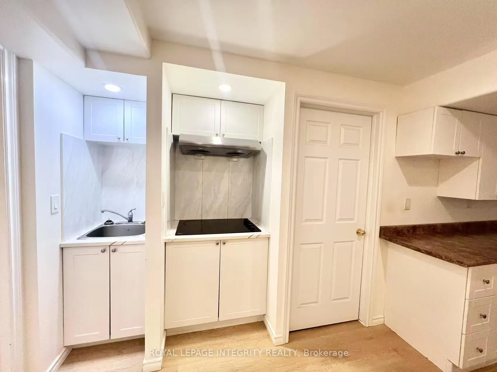 Photo 6 of Unit Basement, 1066 Meadowlands Drive, Ottawa, Carleton Heights — HOMEH