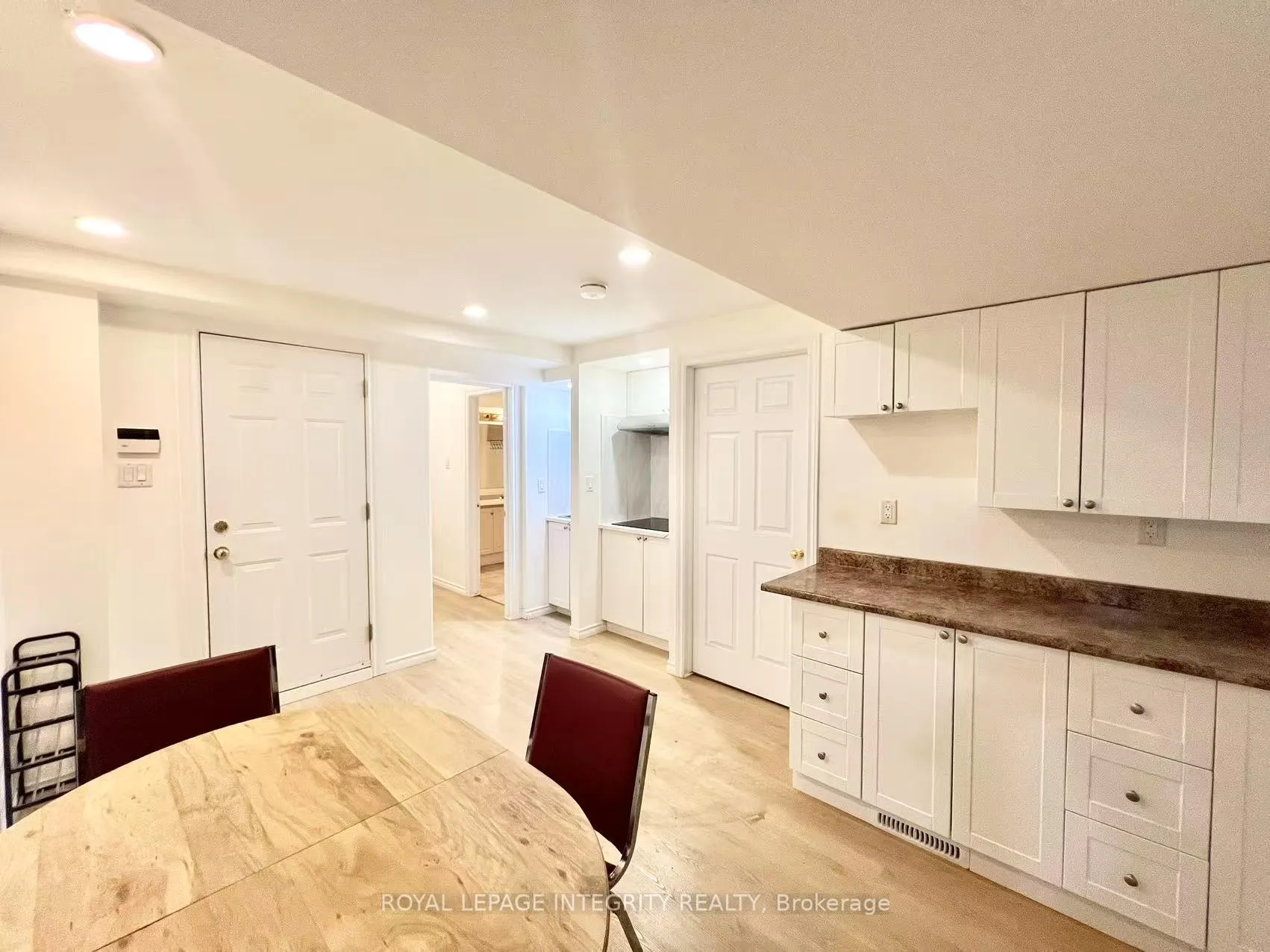 Photo 8 of Unit Basement, 1066 Meadowlands Drive, Ottawa, Carleton Heights — HOMEH