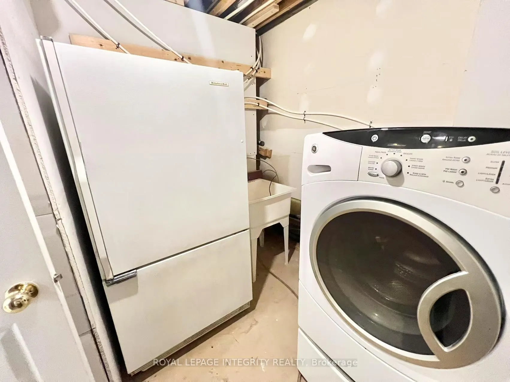Photo 23 of Unit Basement, 1066 Meadowlands Drive, Ottawa, Carleton Heights — HOMEH