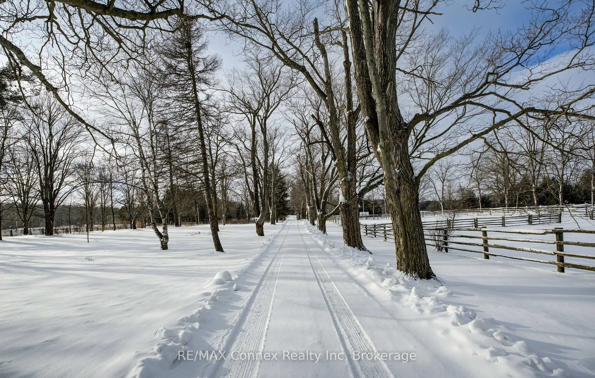 Photo 3 of 13233 Fifth Line, Milton, Rural Nassagaweya — HOMEH