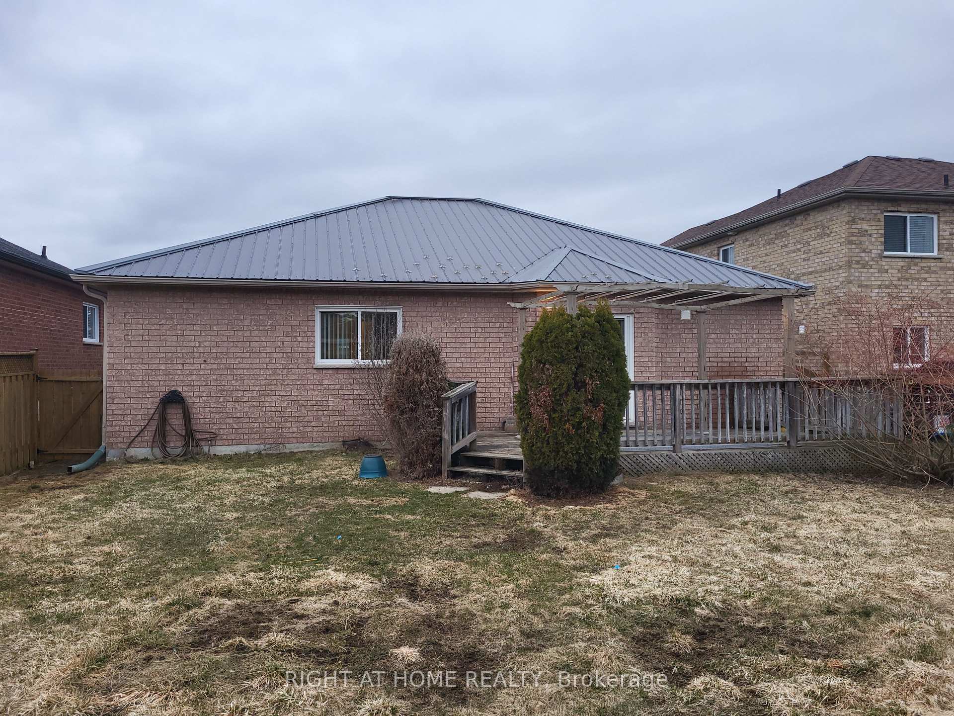 Photo 16 of 2236 Jack Crescent, Innisfil, Alcona — HOMEH