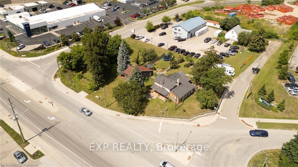 Photo 6 of 28 Manitou Drive, Kitchener — HOMEH