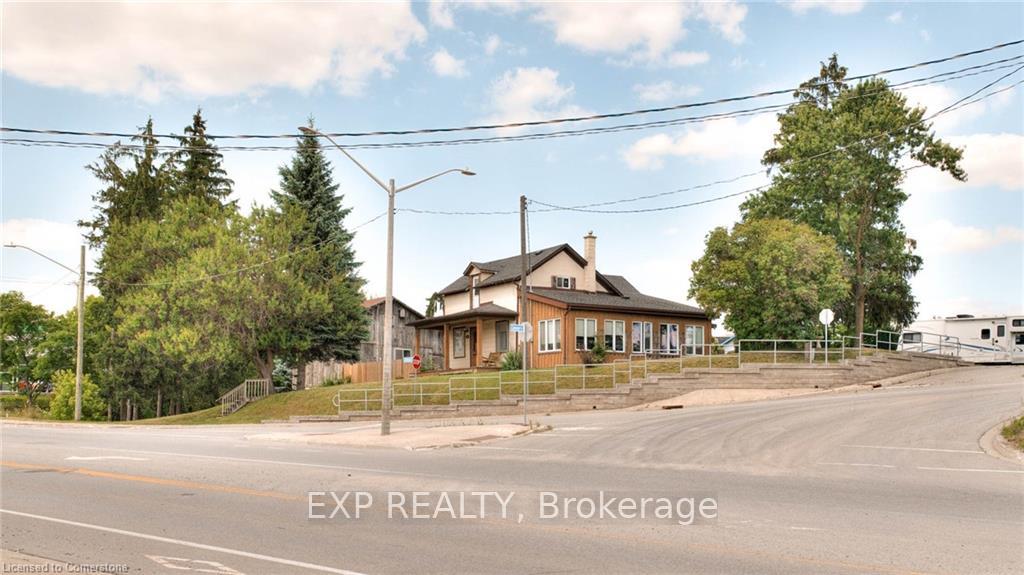 Photo 10 of 28 Manitou Drive, Kitchener — HOMEH