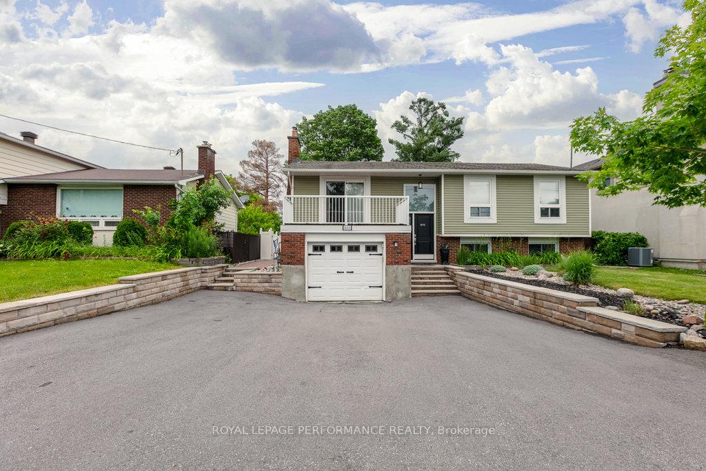Photo 2 of 1645 Fisher Avenue, Ottawa, Carleton Heights — HOMEH