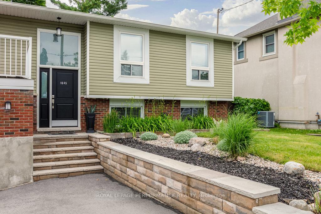 Photo 4 of 1645 Fisher Avenue, Ottawa, Carleton Heights — HOMEH