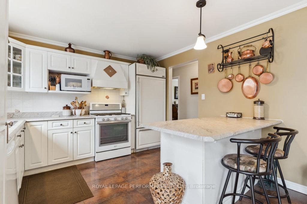 Photo 12 of 1645 Fisher Avenue, Ottawa, Carleton Heights — HOMEH