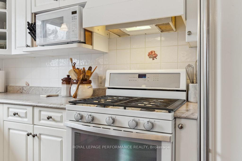 Photo 15 of 1645 Fisher Avenue, Ottawa, Carleton Heights — HOMEH