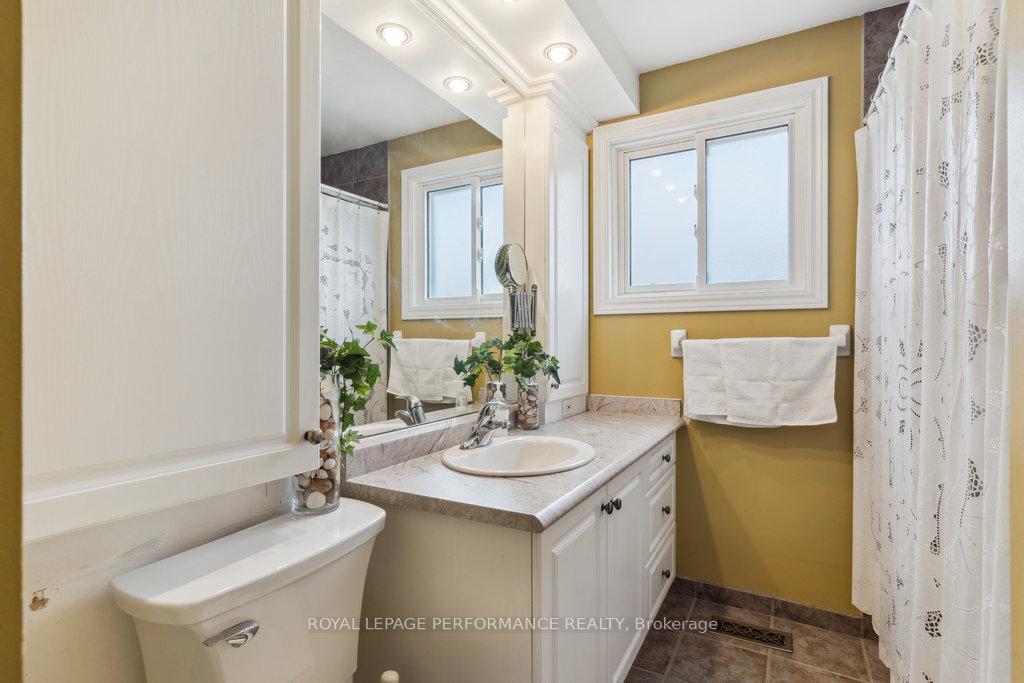 Photo 21 of 1645 Fisher Avenue, Ottawa, Carleton Heights — HOMEH