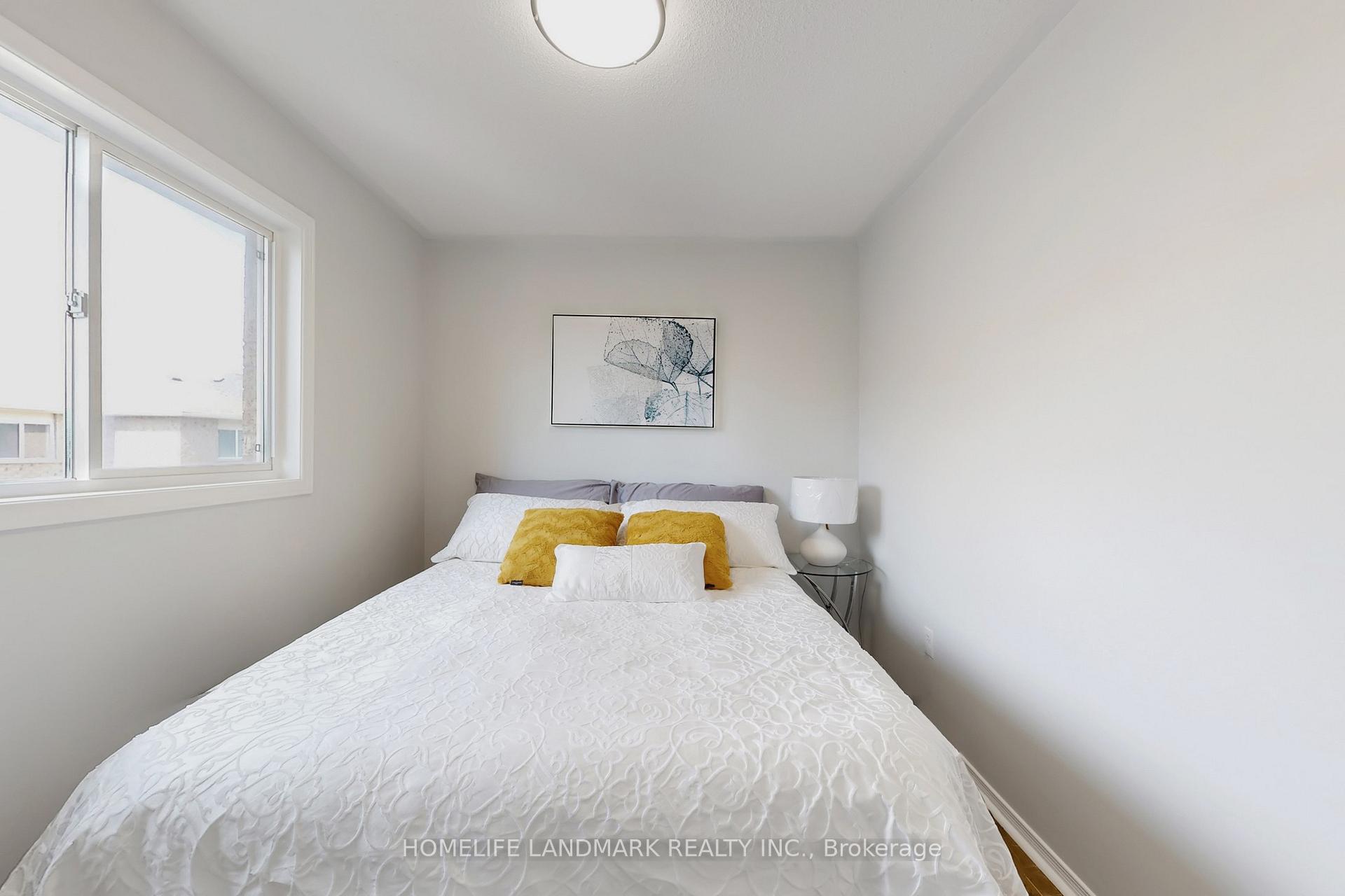 Photo 33 of 55 Raintree Drive, Markham, Village Green-South Unionville — HOMEH