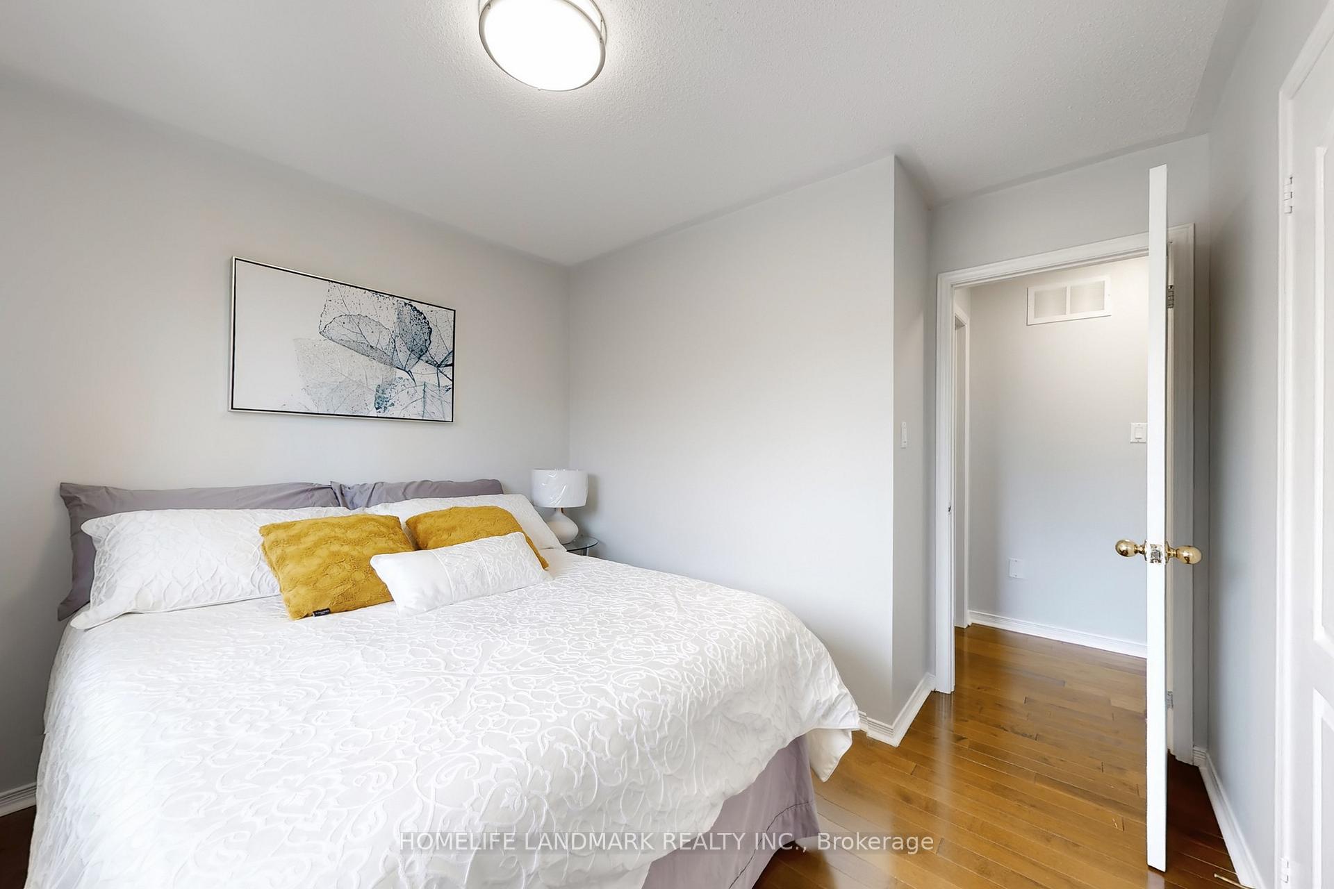 Photo 34 of 55 Raintree Drive, Markham, Village Green-South Unionville — HOMEH