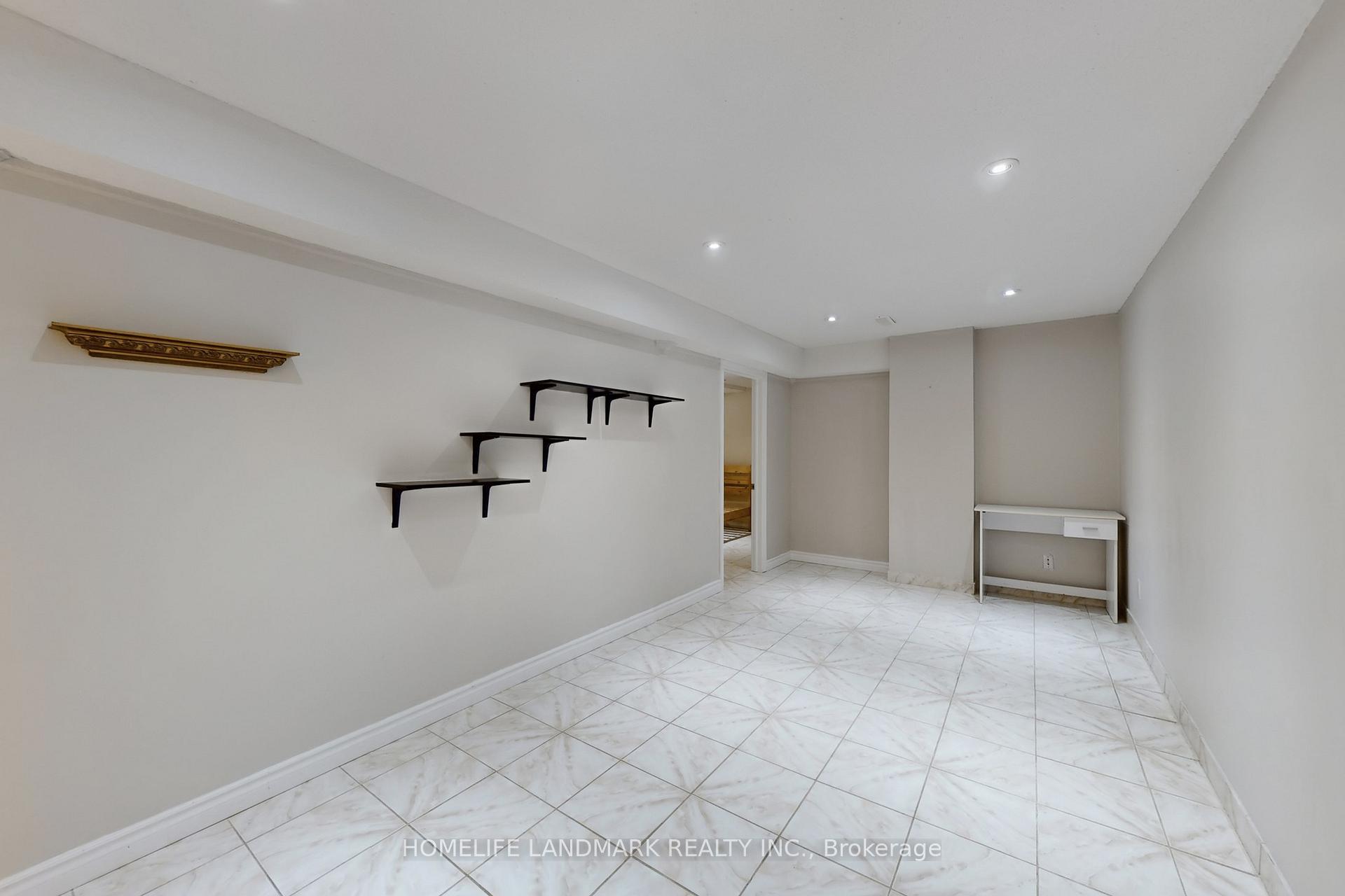 Photo 40 of 55 Raintree Drive, Markham, Village Green-South Unionville — HOMEH