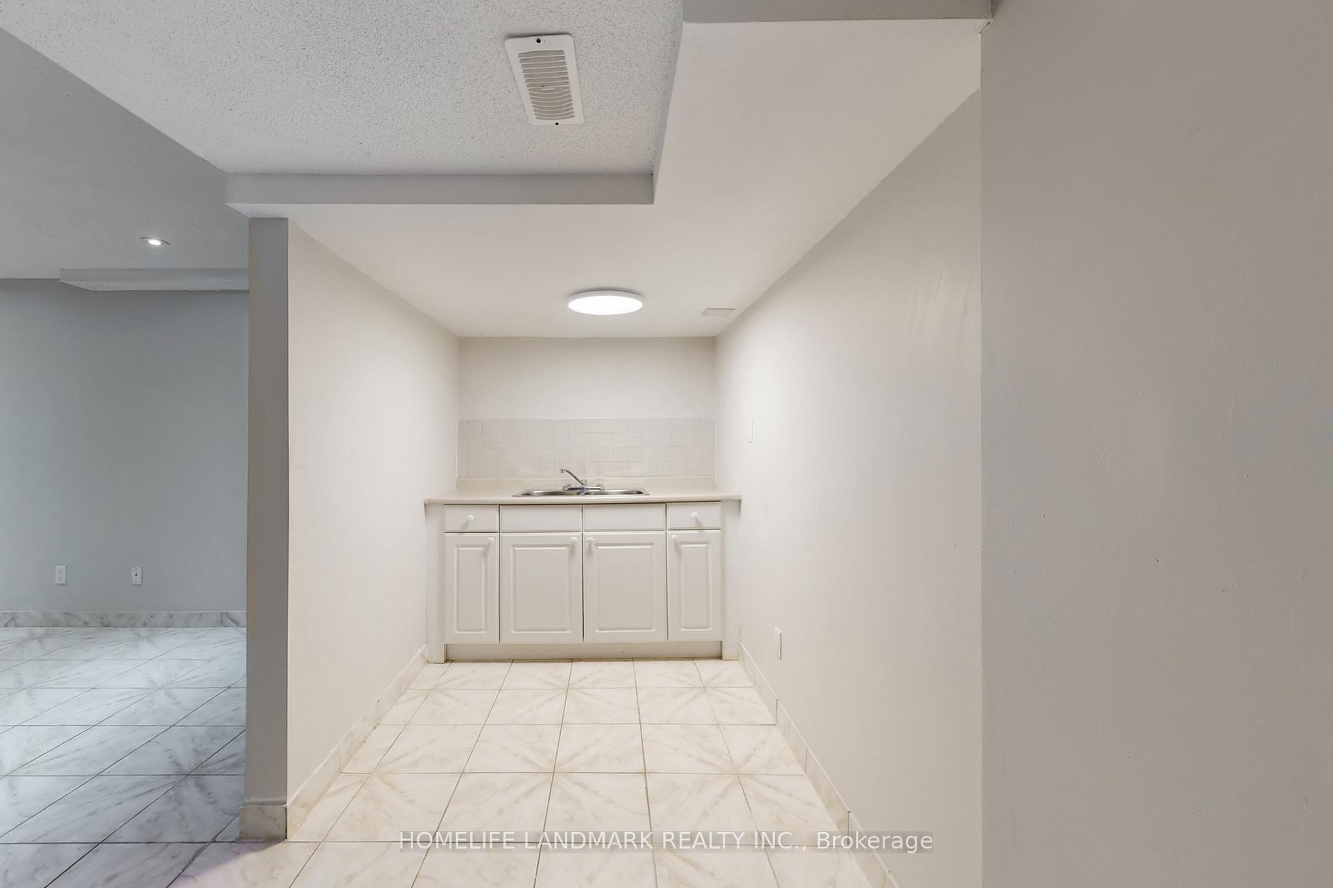 Photo 42 of 55 Raintree Drive, Markham, Village Green-South Unionville — HOMEH