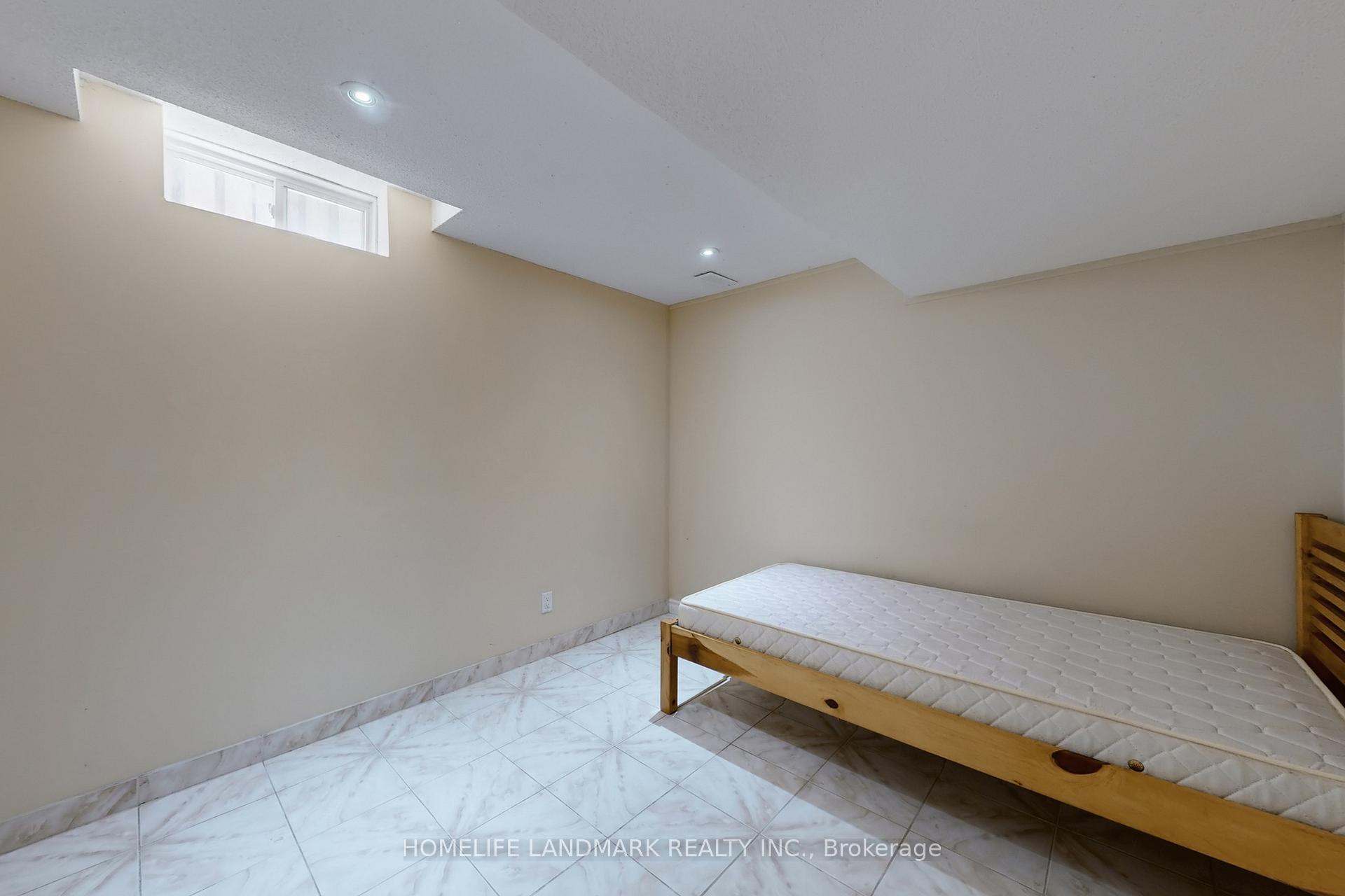 Photo 45 of 55 Raintree Drive, Markham, Village Green-South Unionville — HOMEH