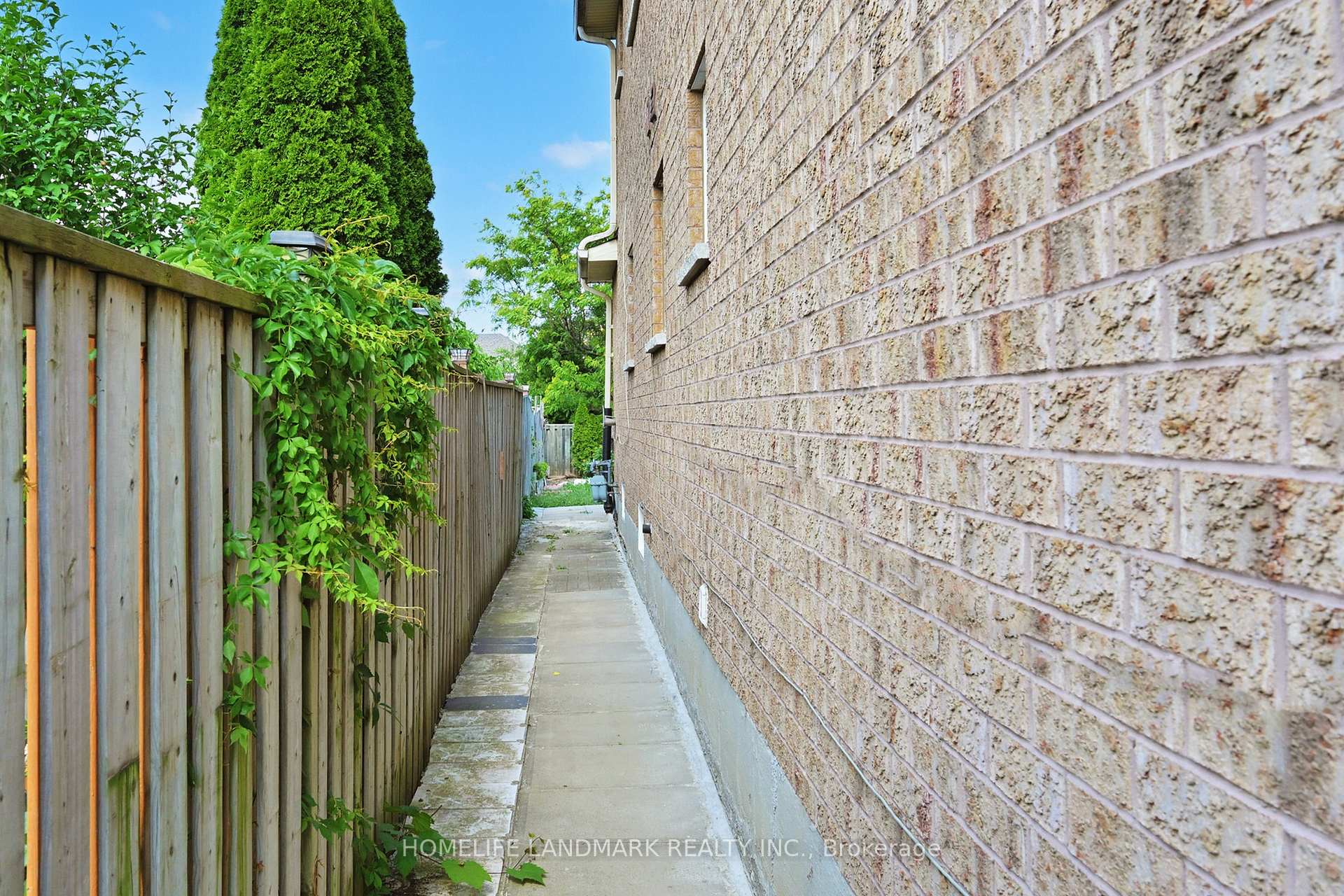 Photo 50 of 55 Raintree Drive, Markham, Village Green-South Unionville — HOMEH