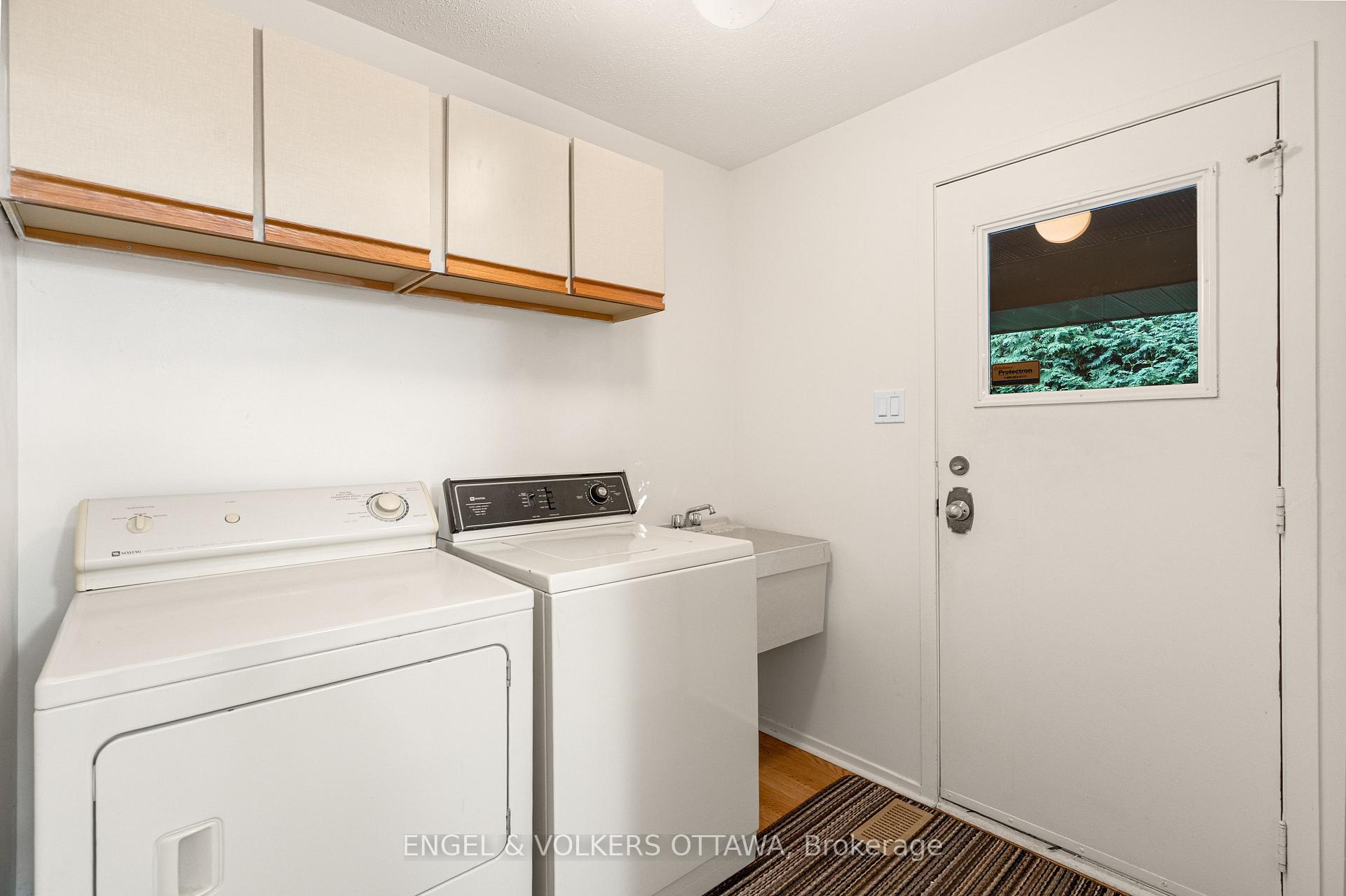 Photo 18 of 19 McClure Crescent, Ottawa, Kanata - Katimavik — HOMEH