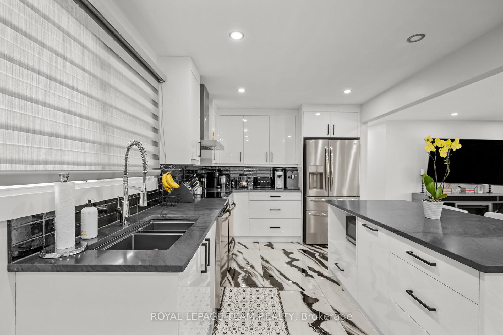 Photo 13 of 1373 Normandy Crescent, Ottawa, Carleton Heights — HOMEH