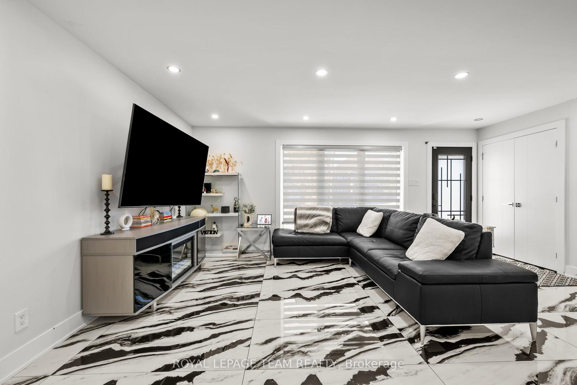 Photo 23 of 1373 Normandy Crescent, Ottawa, Carleton Heights — HOMEH