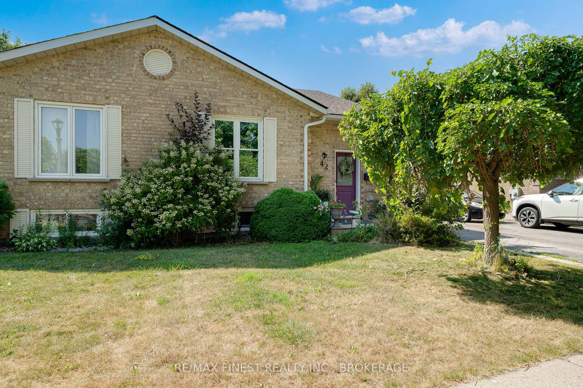 Photo 1 of 42 Barker Drive, Kingston, Kingston East (Incl Barret Crt) — HOMEH