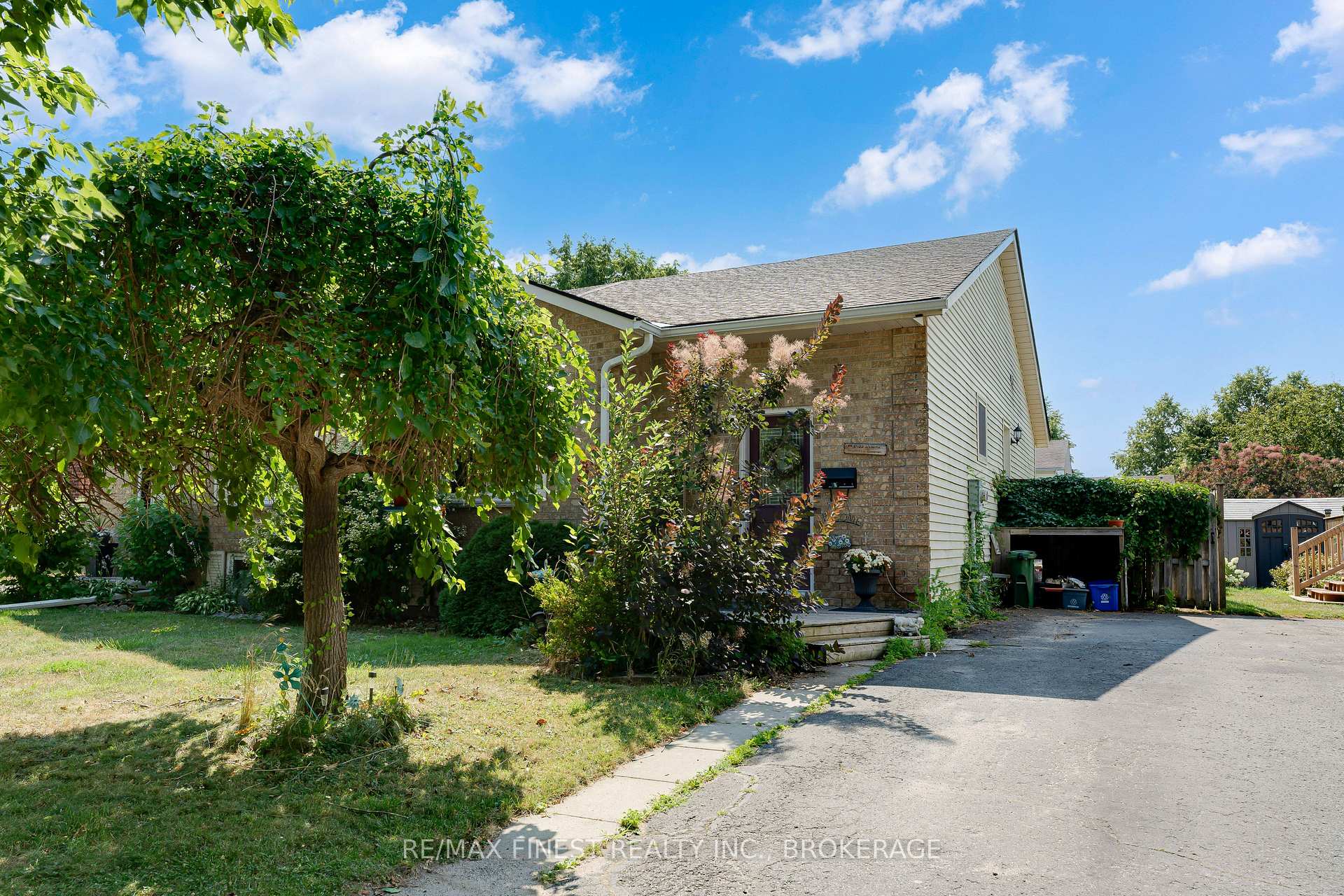 Photo 2 of 42 Barker Drive, Kingston, Kingston East (Incl Barret Crt) — HOMEH