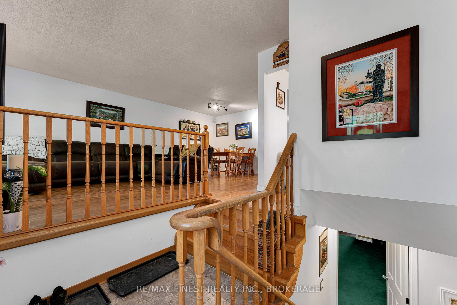 Photo 5 of 42 Barker Drive, Kingston, Kingston East (Incl Barret Crt) — HOMEH