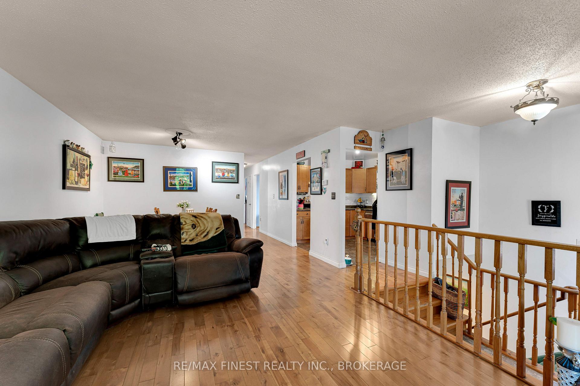 Photo 7 of 42 Barker Drive, Kingston, Kingston East (Incl Barret Crt) — HOMEH