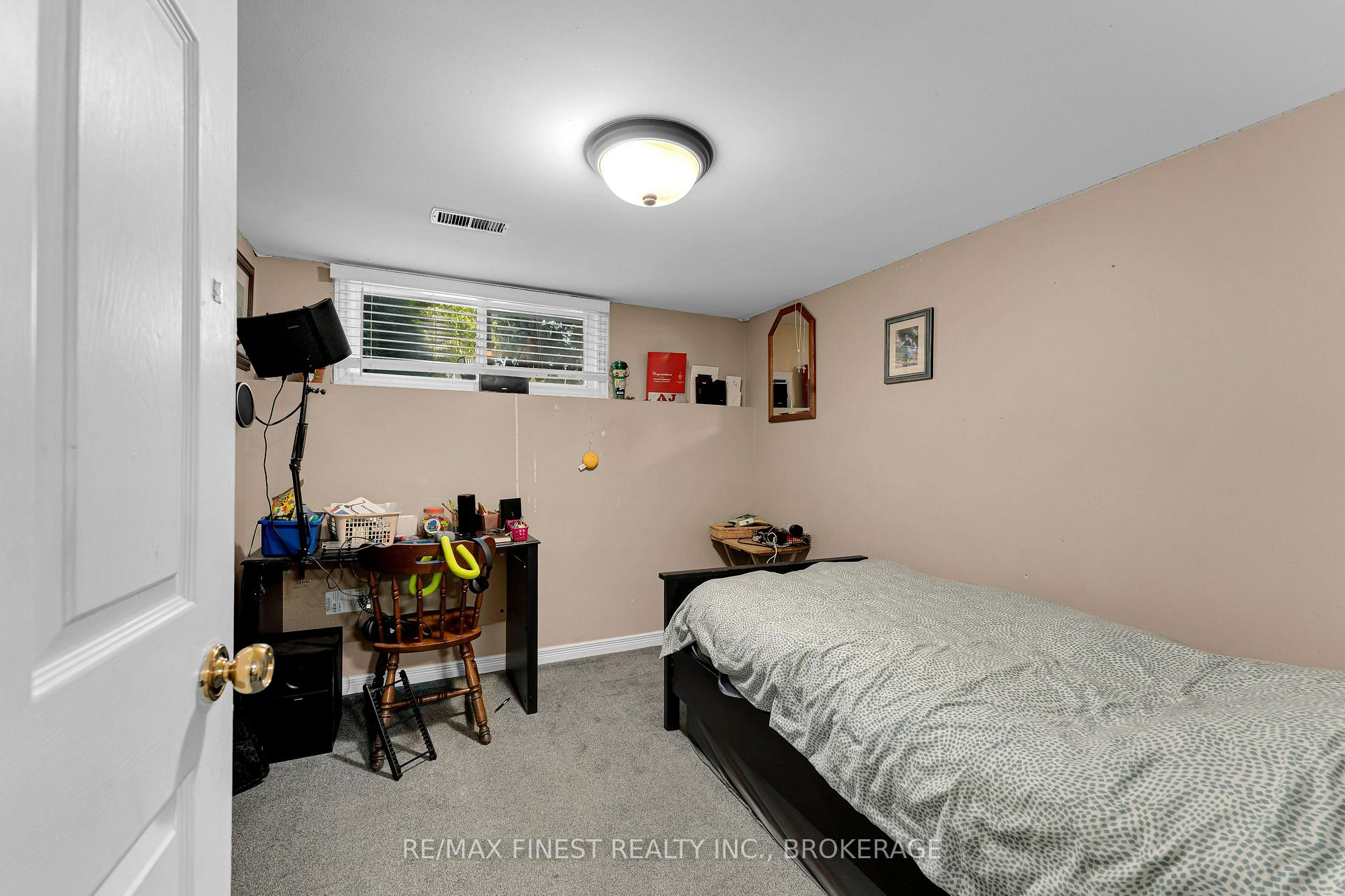 Photo 24 of 42 Barker Drive, Kingston, Kingston East (Incl Barret Crt) — HOMEH