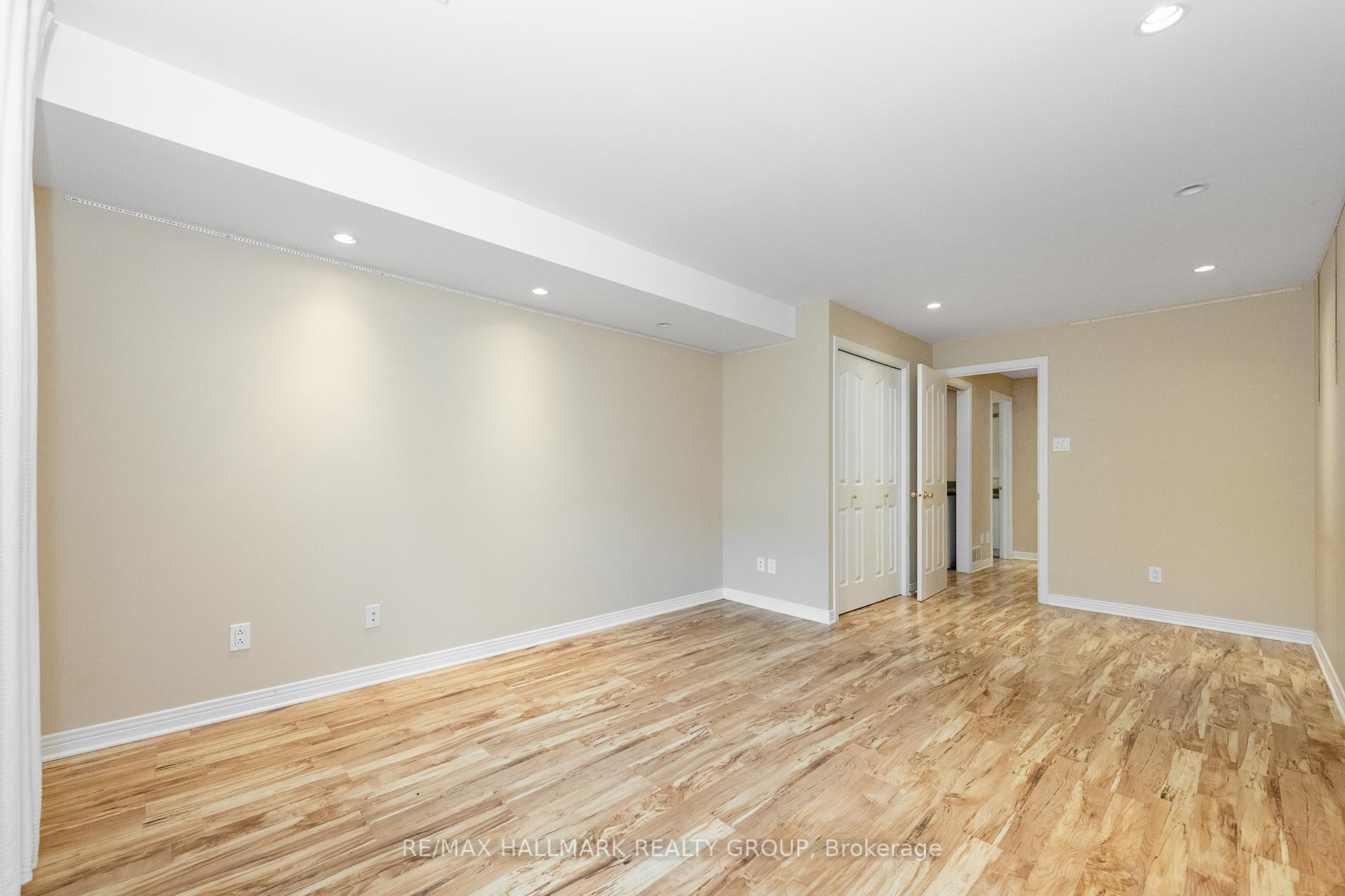 Photo 7 of Unit B, 108 Milner Downs Crescent, Ottawa, Kanata - Emerald Meadows/Trailwest — HOMEH
