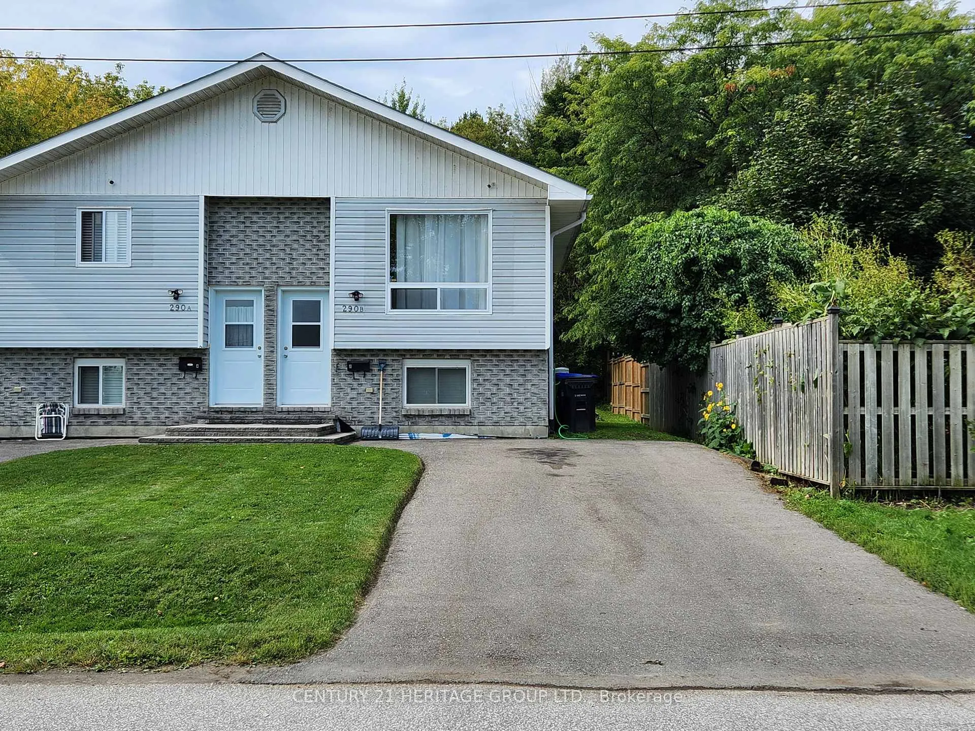 Front of Unit B, 290 George Street
