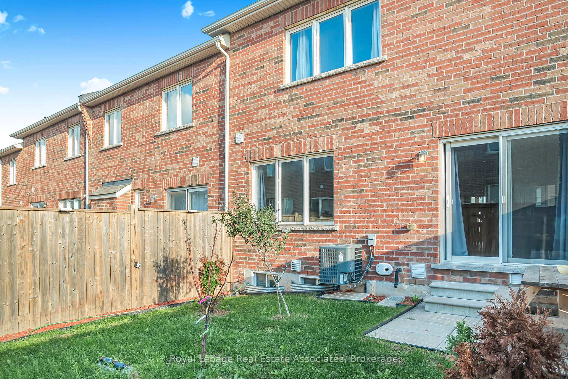 Photo 15 of 78 Hatt Court, Milton, Ford — HOMEH