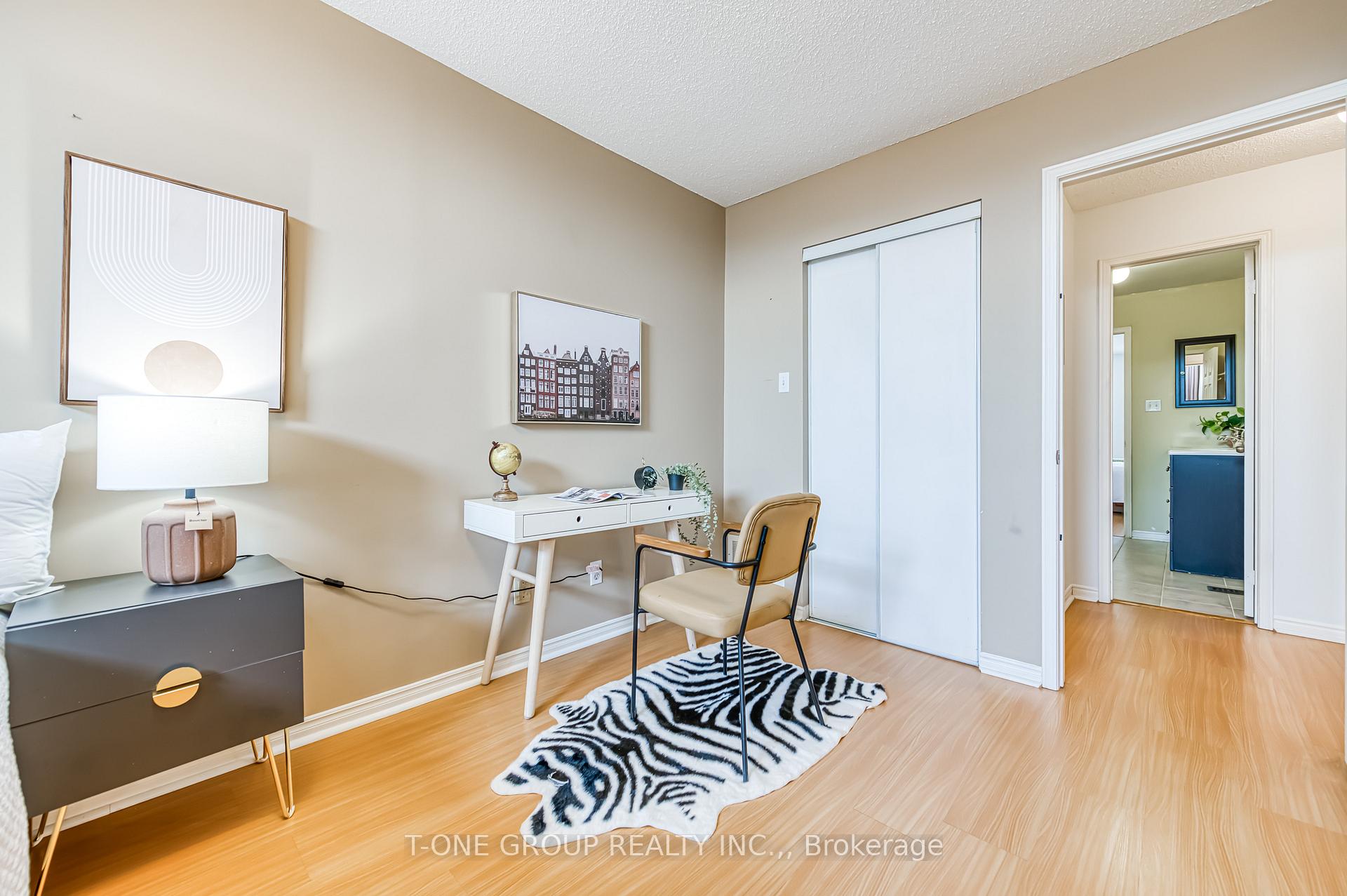 Photo 17 of 282 Doubtfire Crescent, Markham, Middlefield — HOMEH