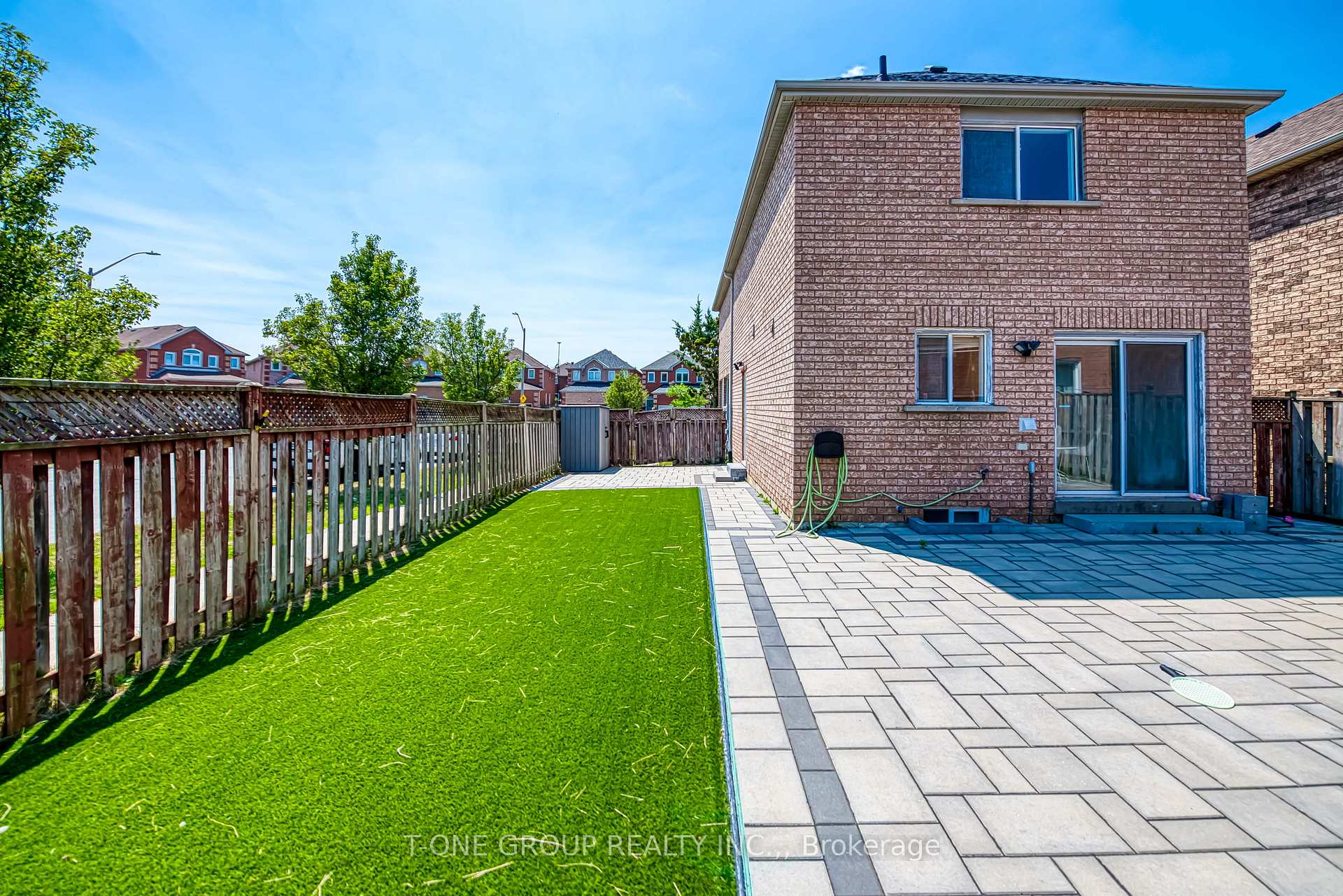 Photo 28 of 282 Doubtfire Crescent, Markham, Middlefield — HOMEH