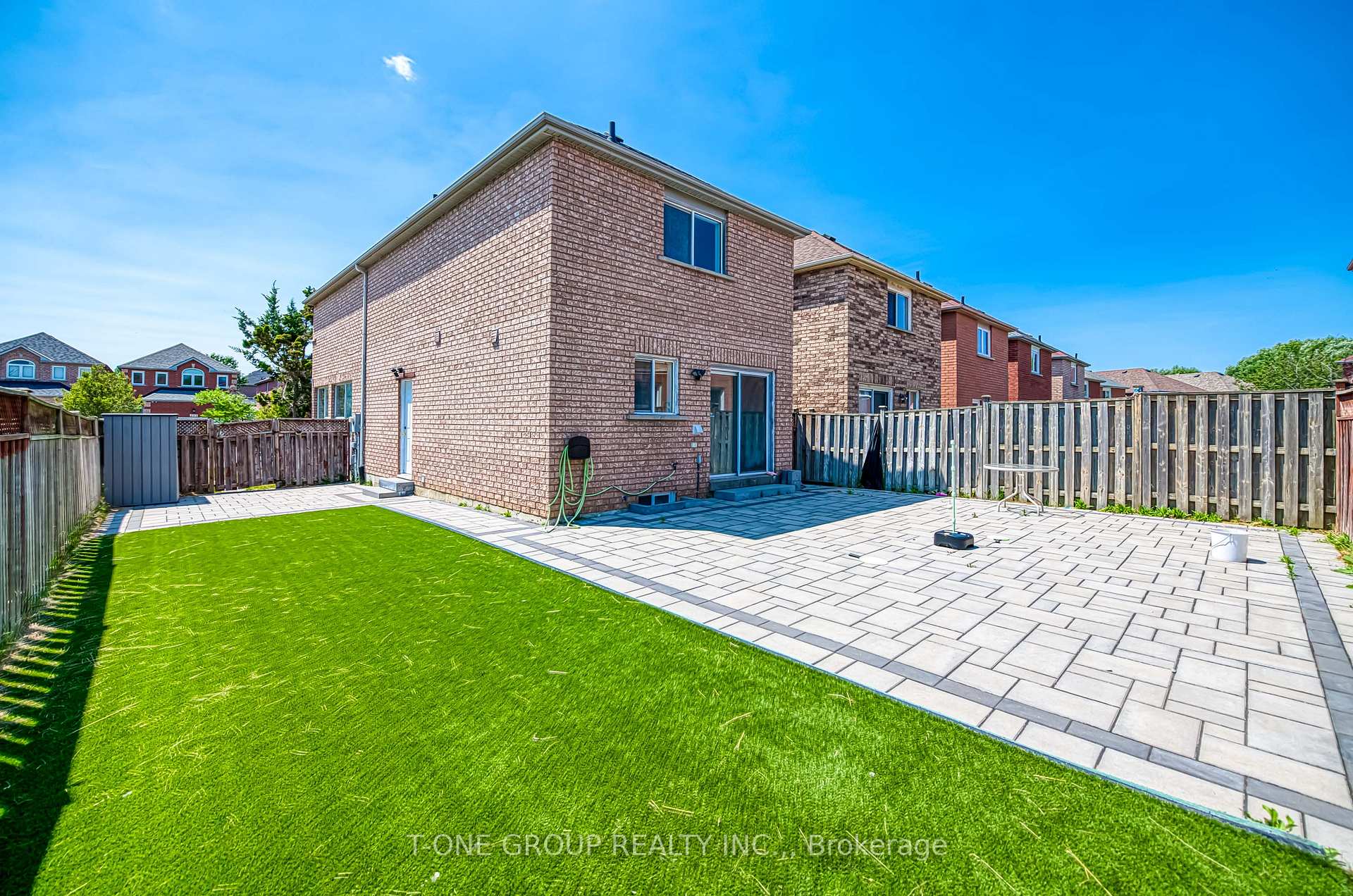 Photo 29 of 282 Doubtfire Crescent, Markham, Middlefield — HOMEH