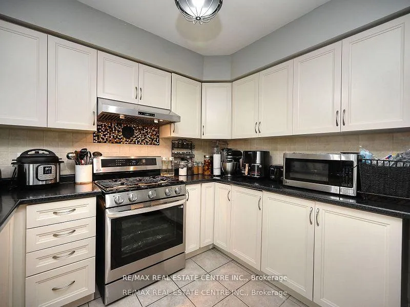 Photo 12 of 1162 Tupper Drive, Milton, Clarke — HOMEH