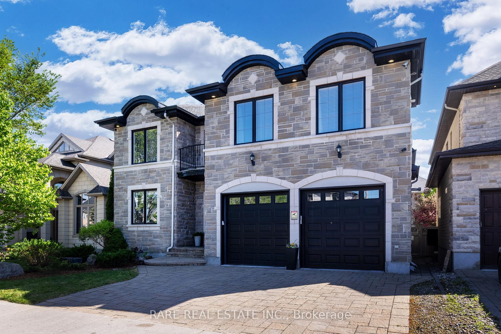 Photo 3 of 518 Kochar Drive, Ottawa, Mooneys Bay — HOMEH