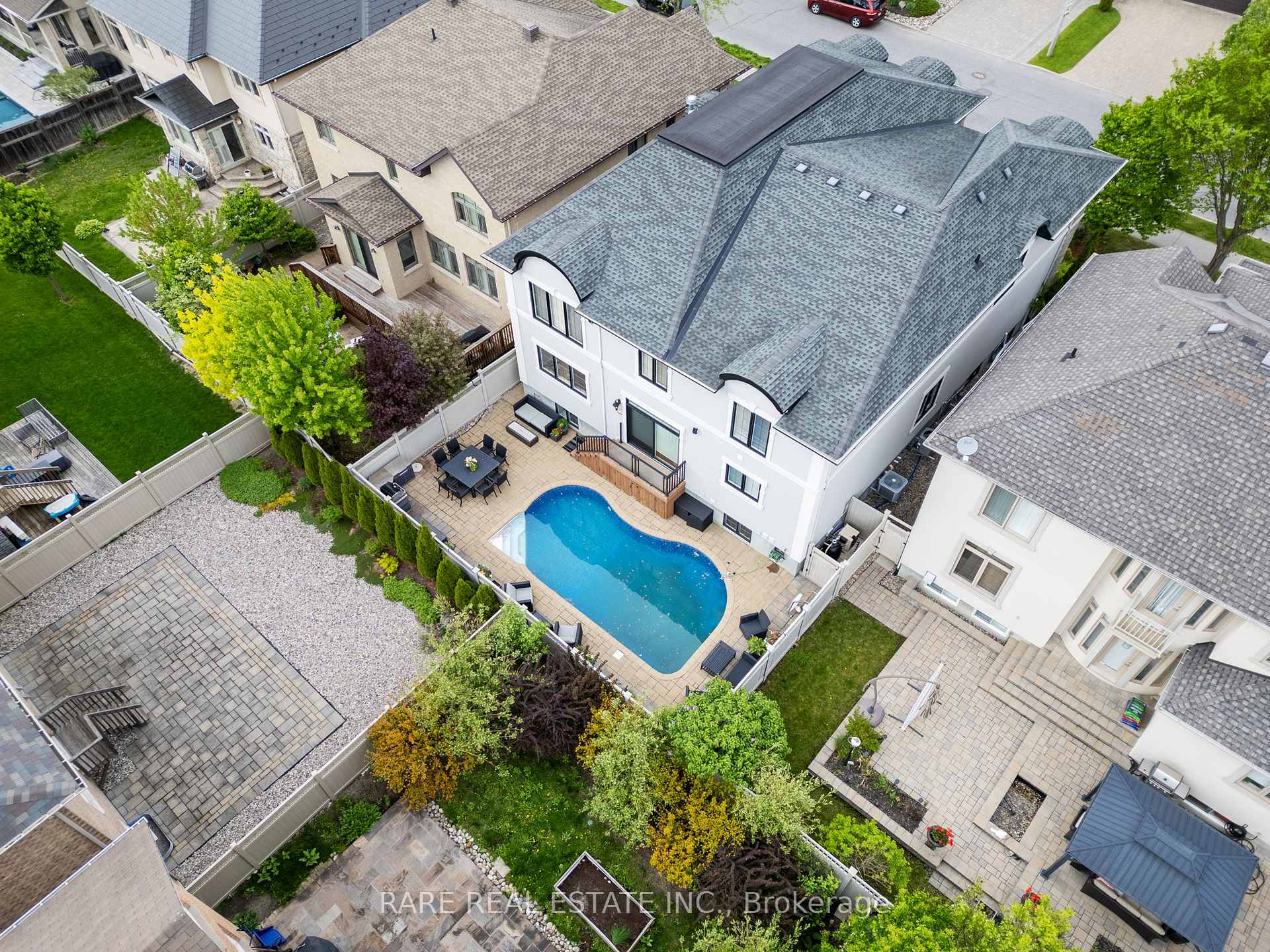 Photo 4 of 518 Kochar Drive, Ottawa, Mooneys Bay — HOMEH