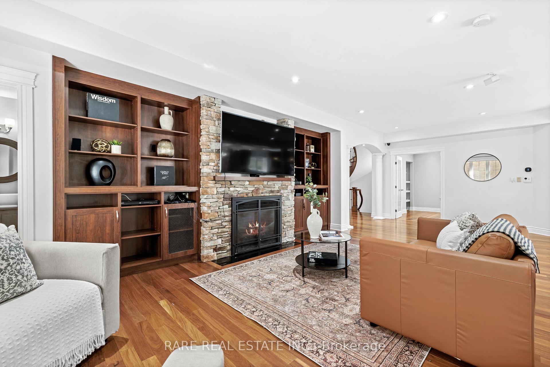 Photo 8 of 518 Kochar Drive, Ottawa, Mooneys Bay — HOMEH