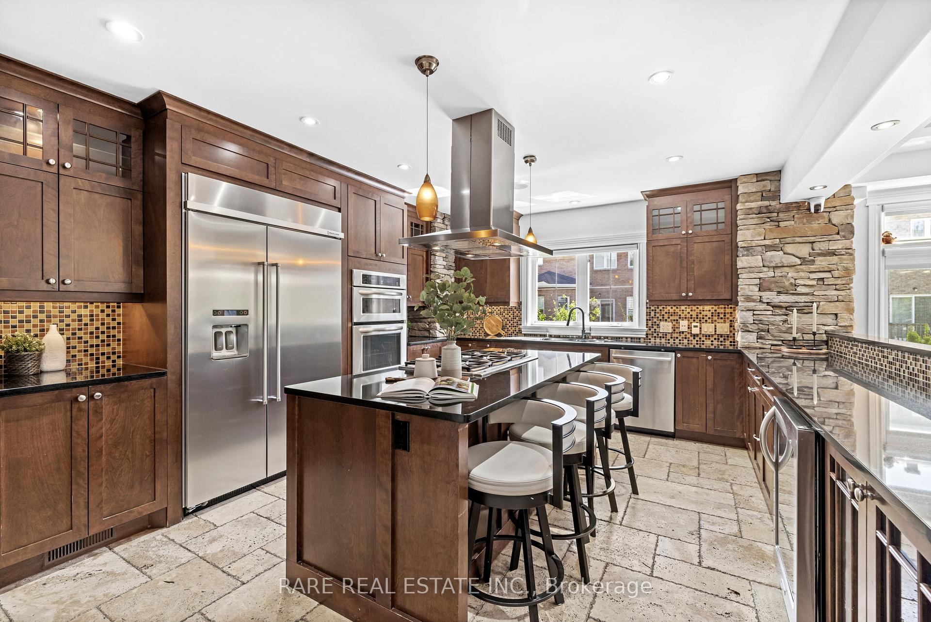 Photo 12 of 518 Kochar Drive, Ottawa, Mooneys Bay — HOMEH