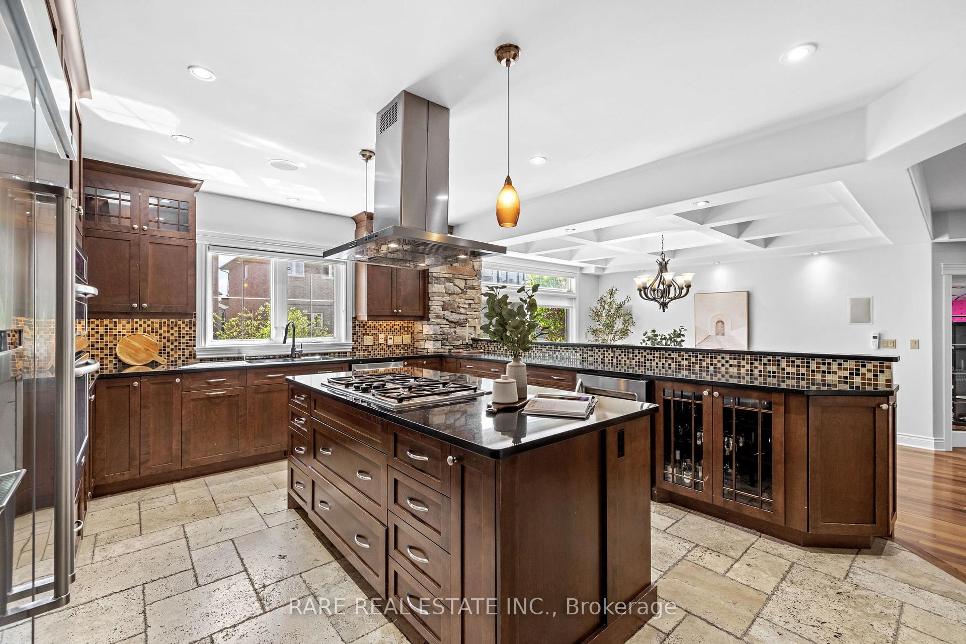 Photo 14 of 518 Kochar Drive, Ottawa, Mooneys Bay — HOMEH