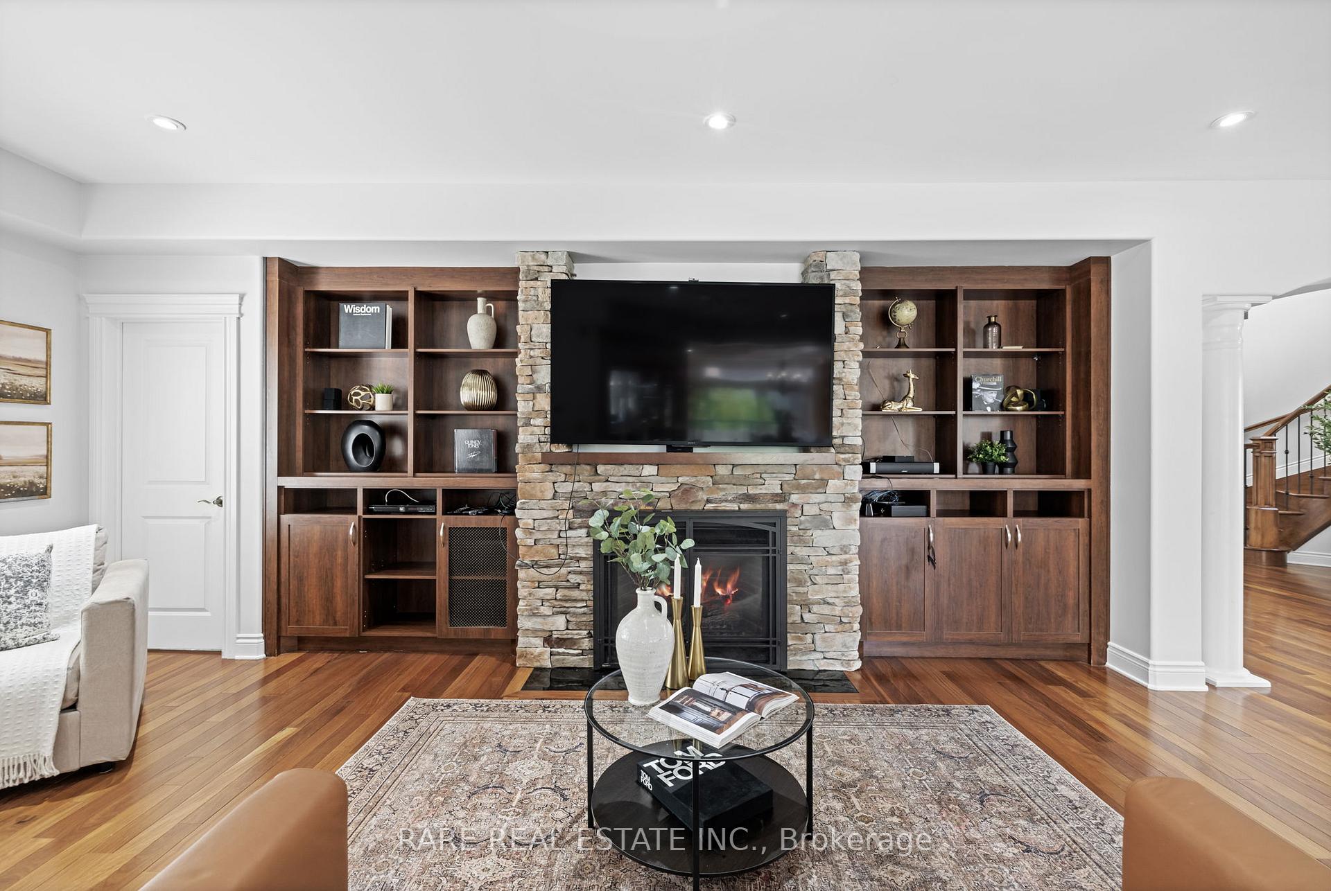 Photo 18 of 518 Kochar Drive, Ottawa, Mooneys Bay — HOMEH