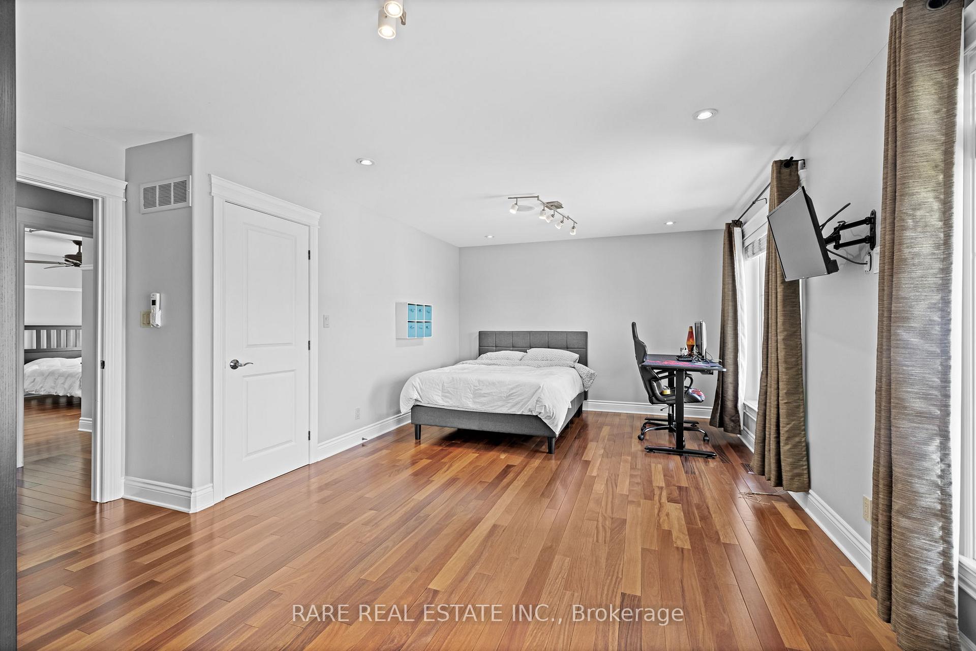 Photo 30 of 518 Kochar Drive, Ottawa, Mooneys Bay — HOMEH