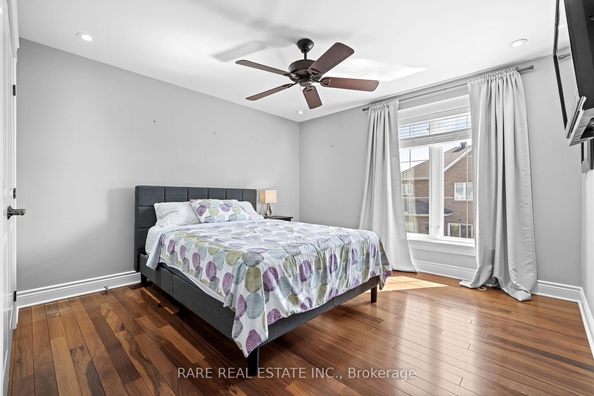 Photo 36 of 518 Kochar Drive, Ottawa, Mooneys Bay — HOMEH