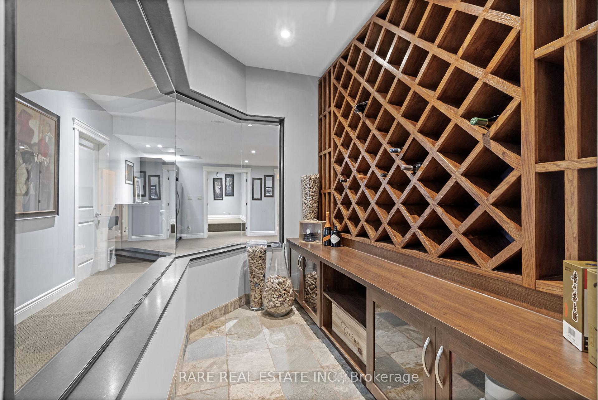 Photo 37 of 518 Kochar Drive, Ottawa, Mooneys Bay — HOMEH
