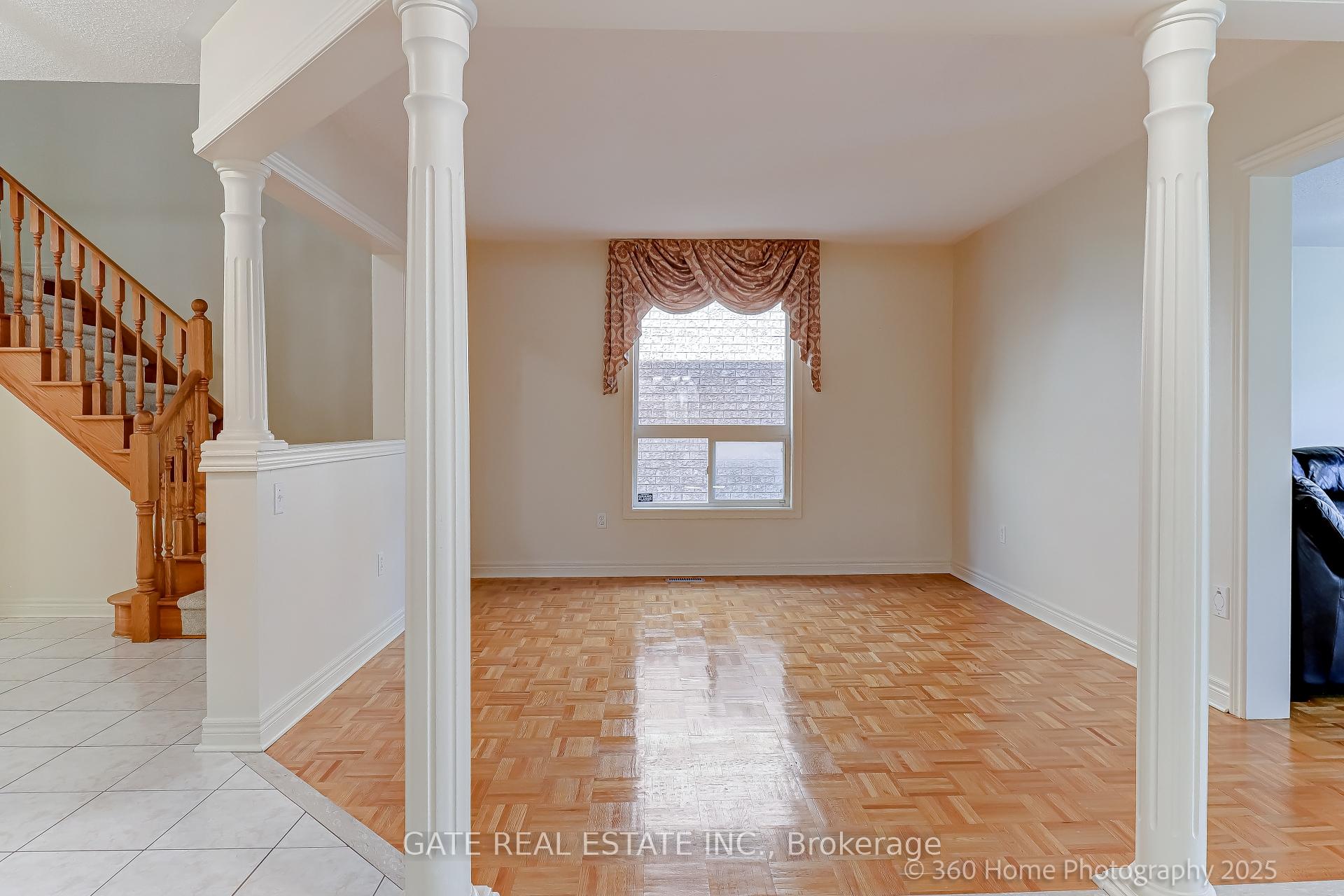 Photo 6 of 56 Brookhaven Crescent, Markham, Berczy — HOMEH