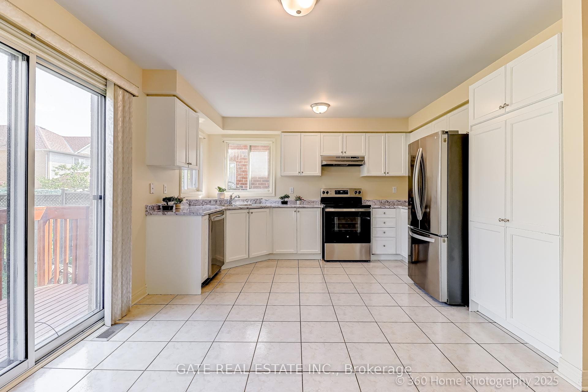 Photo 11 of 56 Brookhaven Crescent, Markham, Berczy — HOMEH