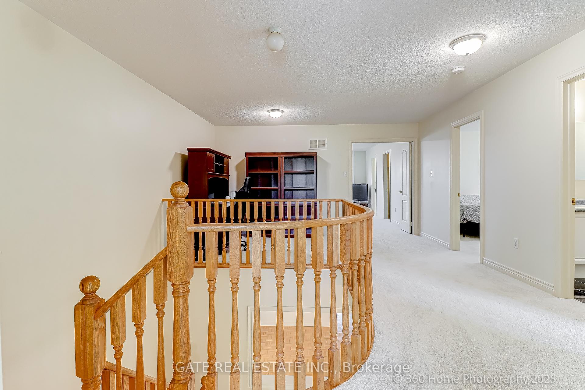 Photo 18 of 56 Brookhaven Crescent, Markham, Berczy — HOMEH