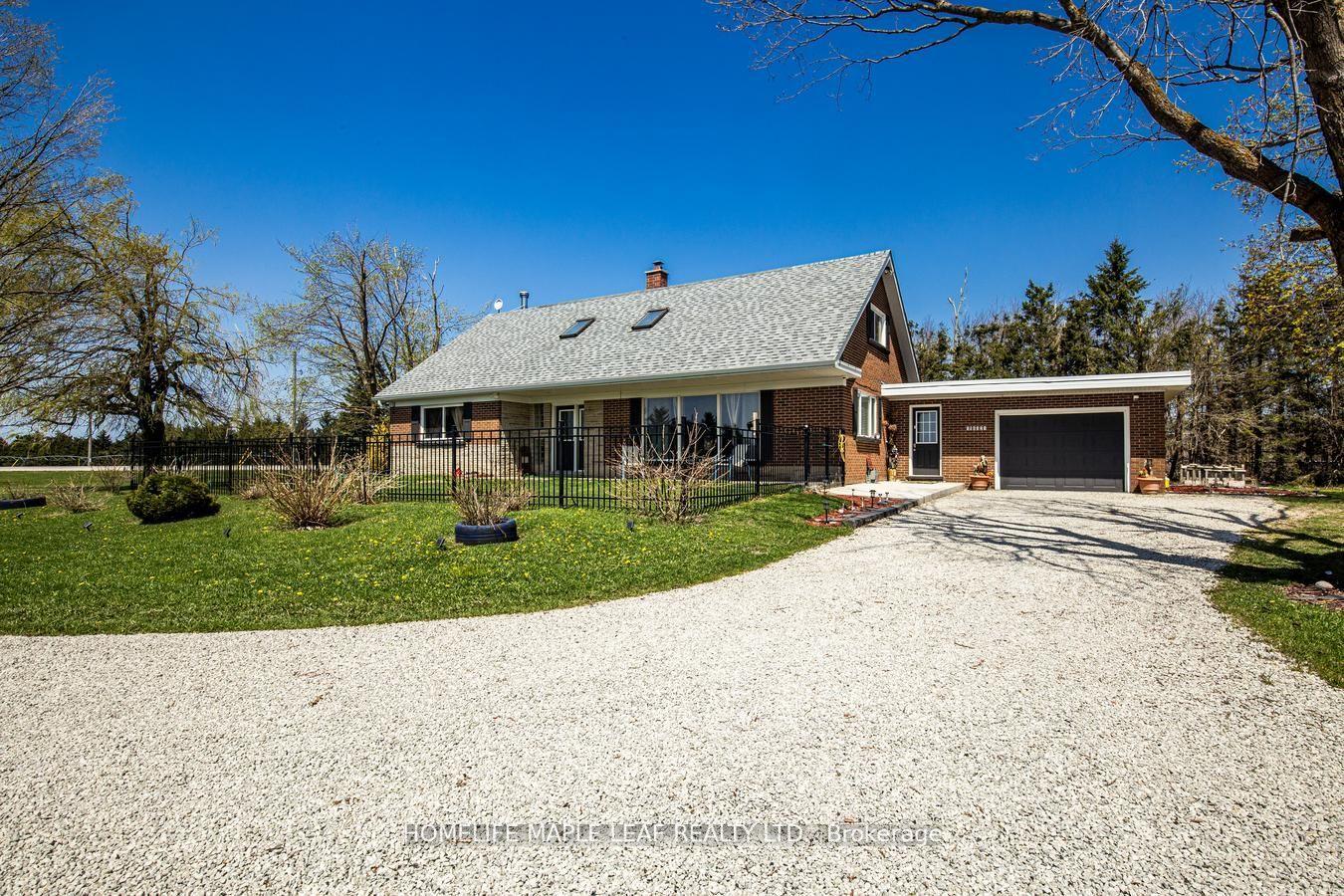 Front of 518325 County Rd 124