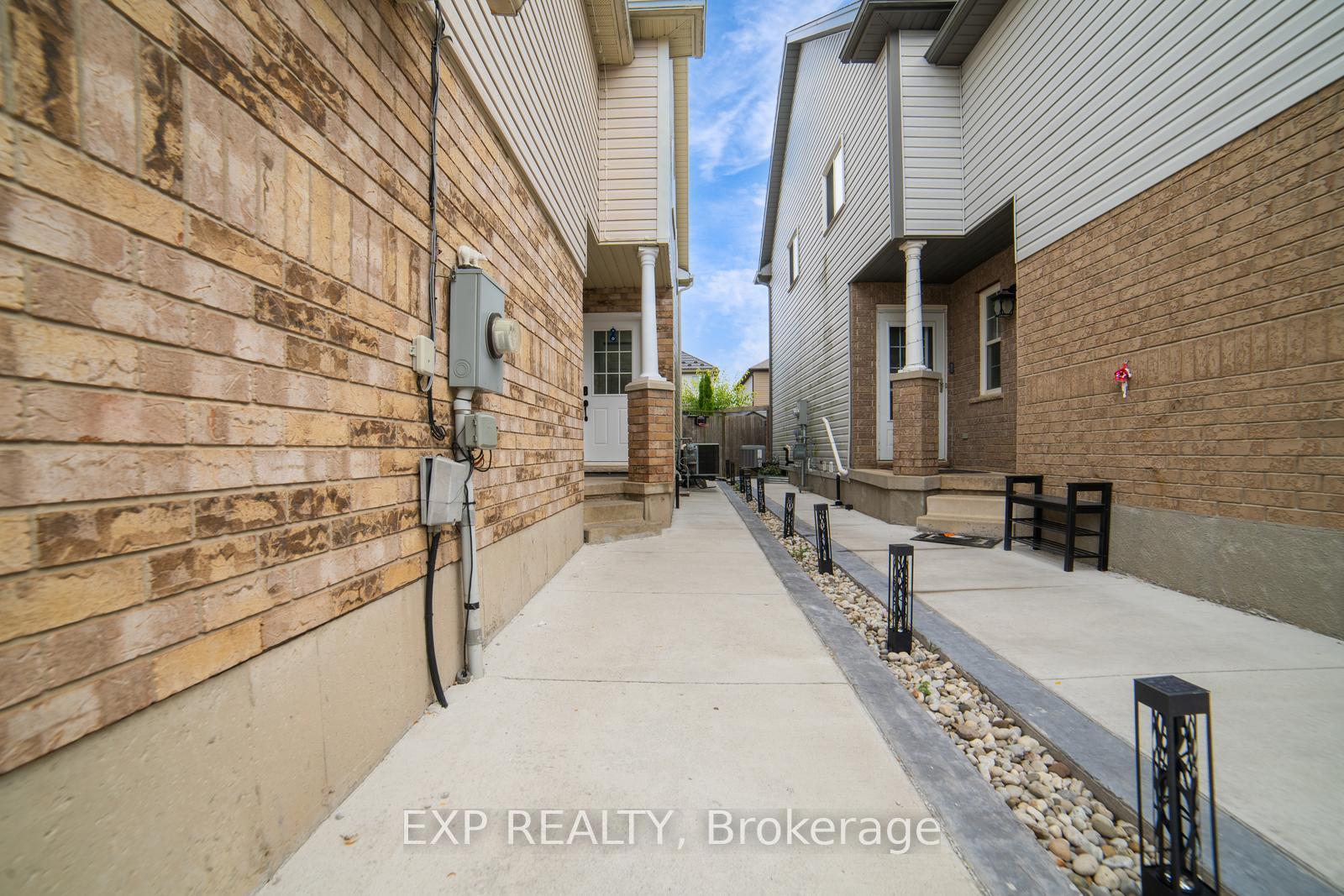 Photo 6 of 56 Verona Street, Kitchener — HOMEH