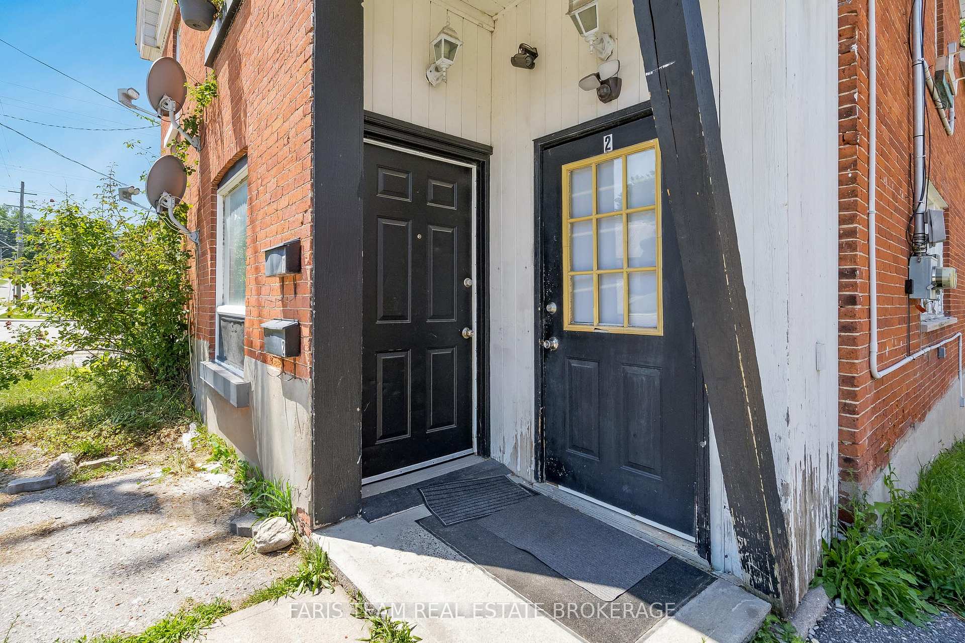 Photo 5 of 612 Bay Street, Midland — HOMEH